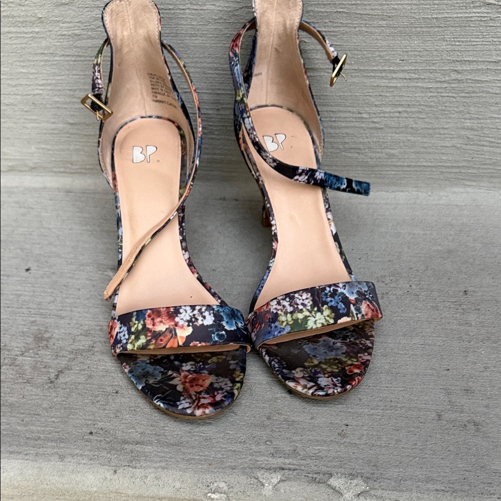 BP Women's Floral Heeled Sandals - Black and Pink